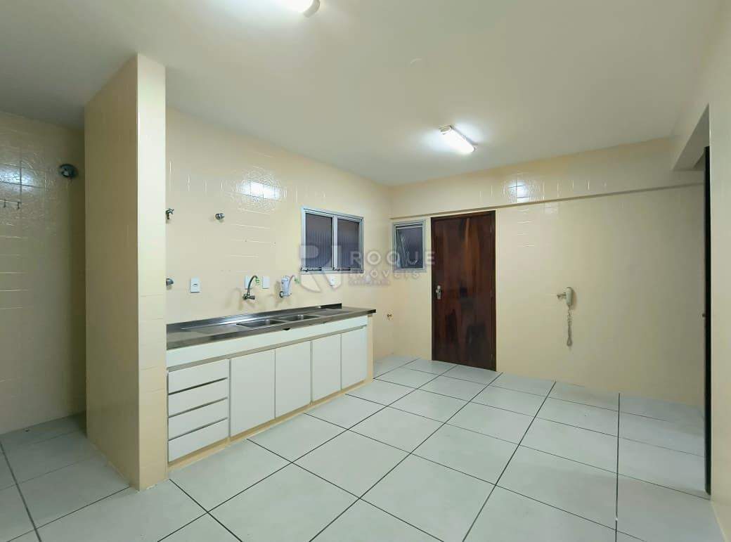 Apartamento para aluguel no bairro Centro: Cozinha 