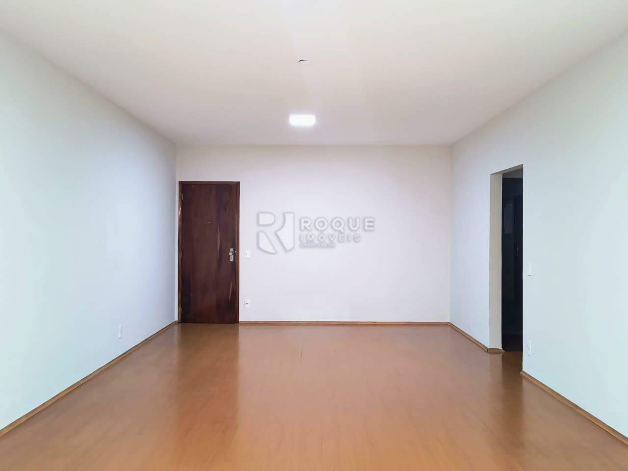 Apartamento para aluguel no bairro Centro: Sala