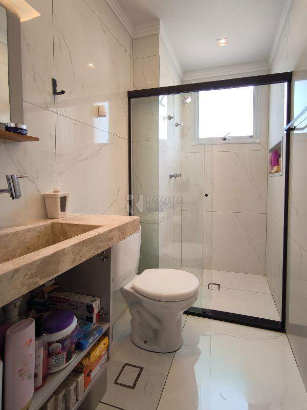 Apartamento à venda no bairro Chácara Boa Vista da Graminha: BANHEIRO SOCIAL