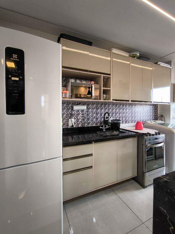 Apartamento à venda no bairro Chácara Boa Vista da Graminha: COZINHA