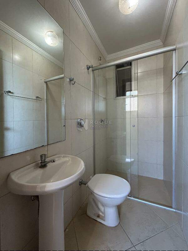 Apartamento à venda no bairro Centro: WC social fundo