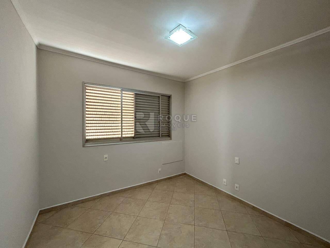 Apartamento à venda no bairro Centro: Dormitório 3