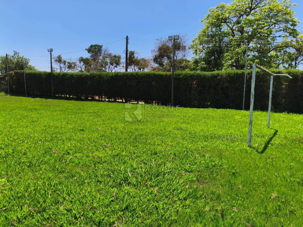 Terreno à venda no bairro Pereiras: