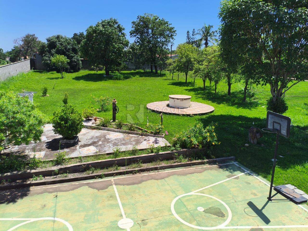Terreno à venda no bairro Pereiras: