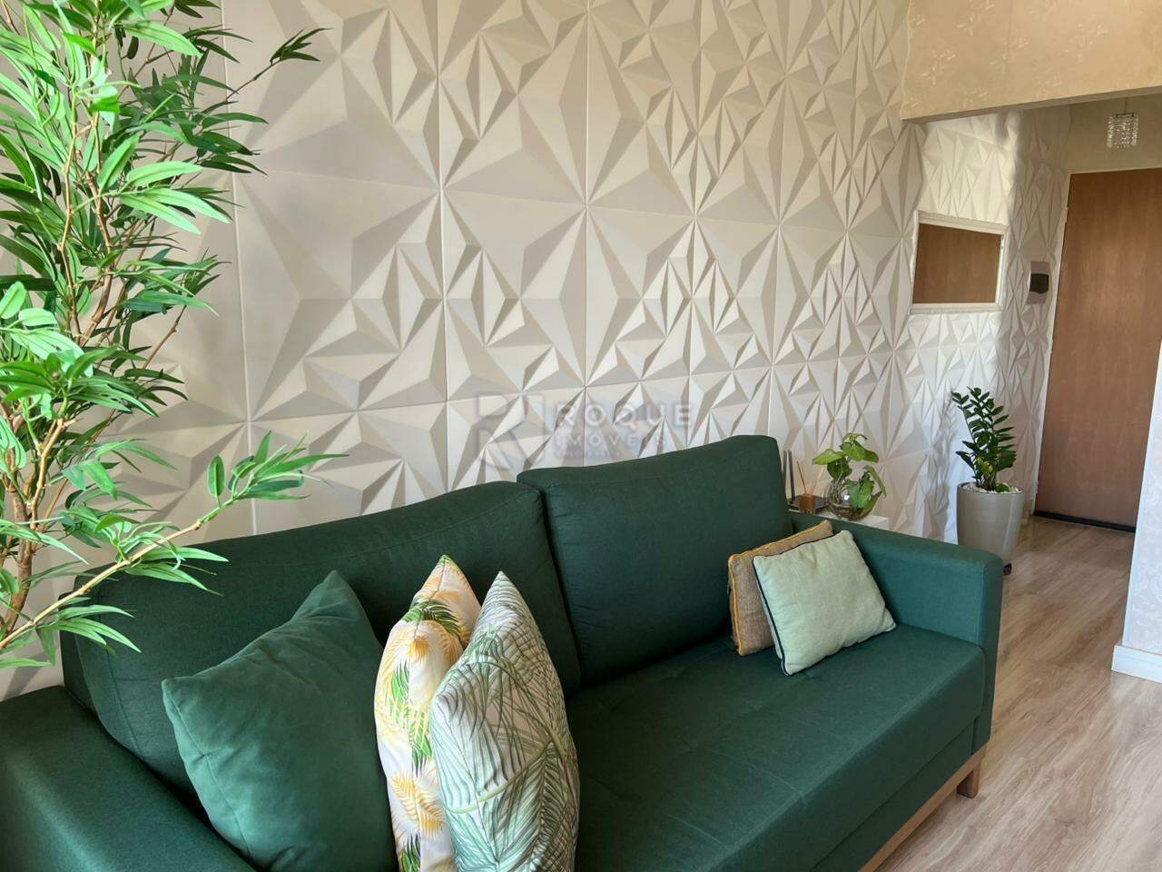 Apartamento à venda no bairro Vila Queiroz: 