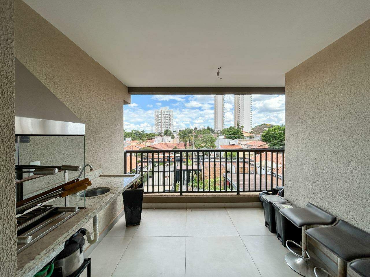 Apartamento à venda no bairro Jardim Santo André: Sacada