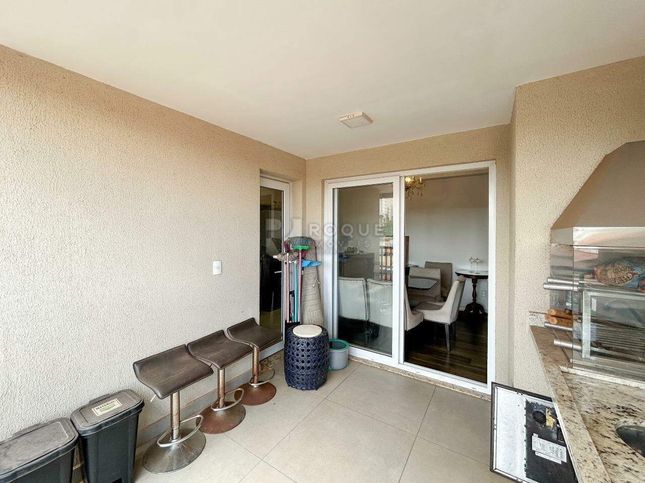 Apartamento à venda no bairro Jardim Santo André: Sacada