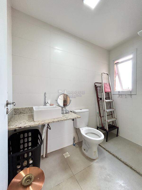 Apartamento à venda no bairro Jardim Santo André: WC social