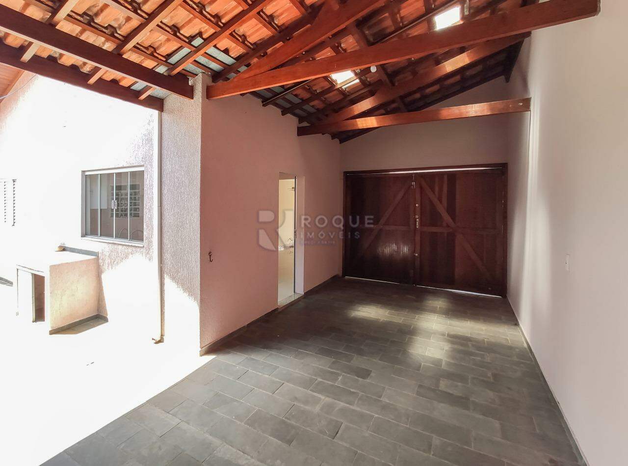Casa Residencial à venda no bairro Jardim do Lago: Fundo 