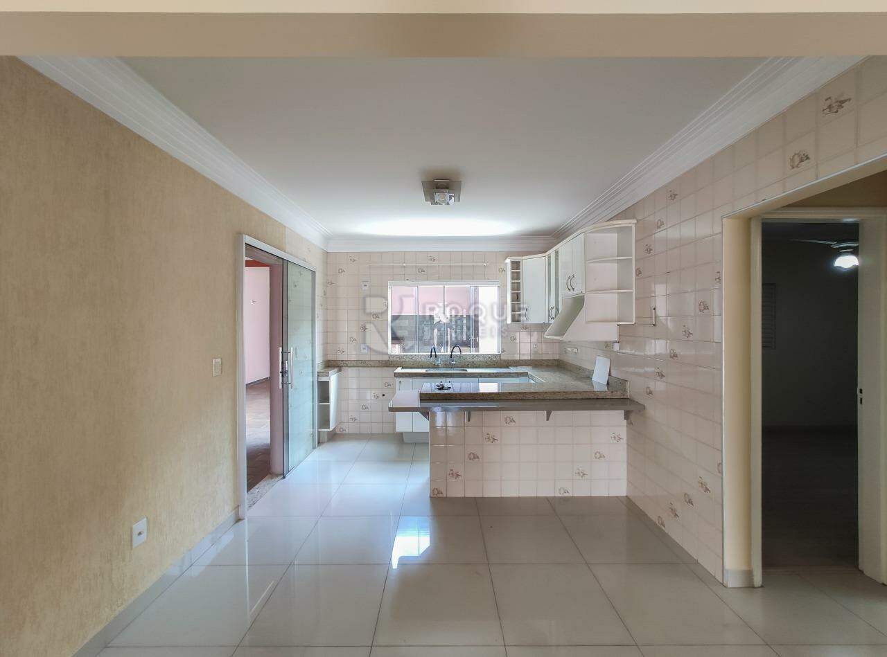 Casa Residencial à venda no bairro Jardim do Lago: Cozinha 