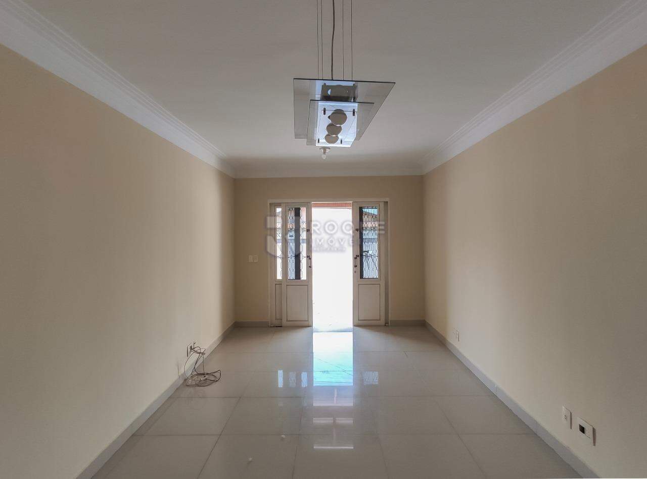 Casa Residencial à venda no bairro Jardim do Lago: Sala 