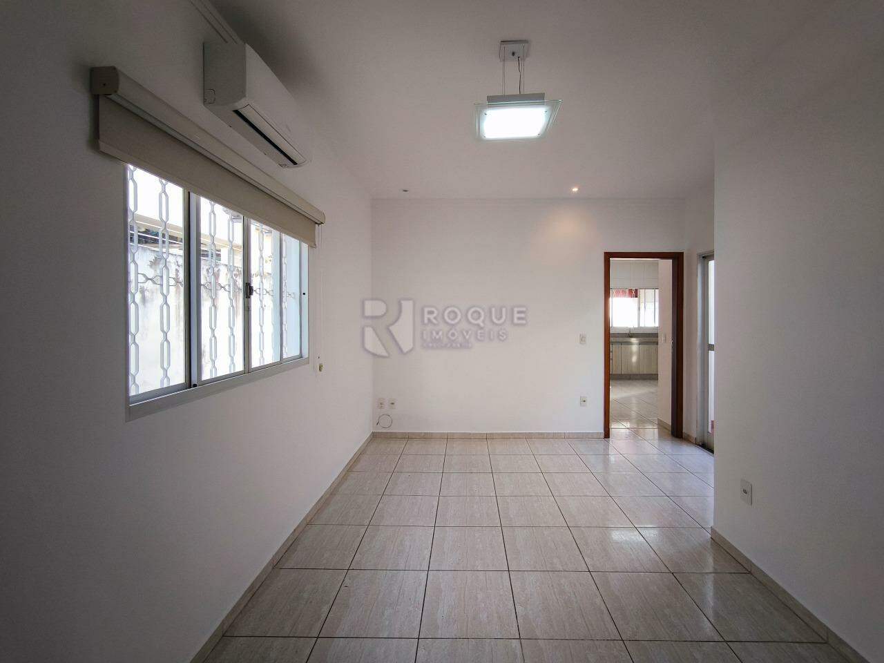 Casa Comercial para aluguel no bairro Centro: SALA DE ESTAR