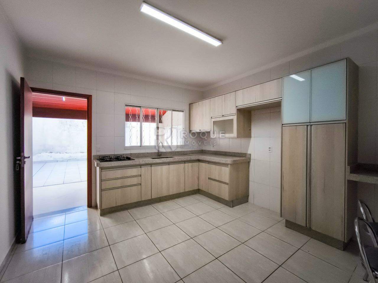 Casa Comercial para aluguel no bairro Centro: COZINHA