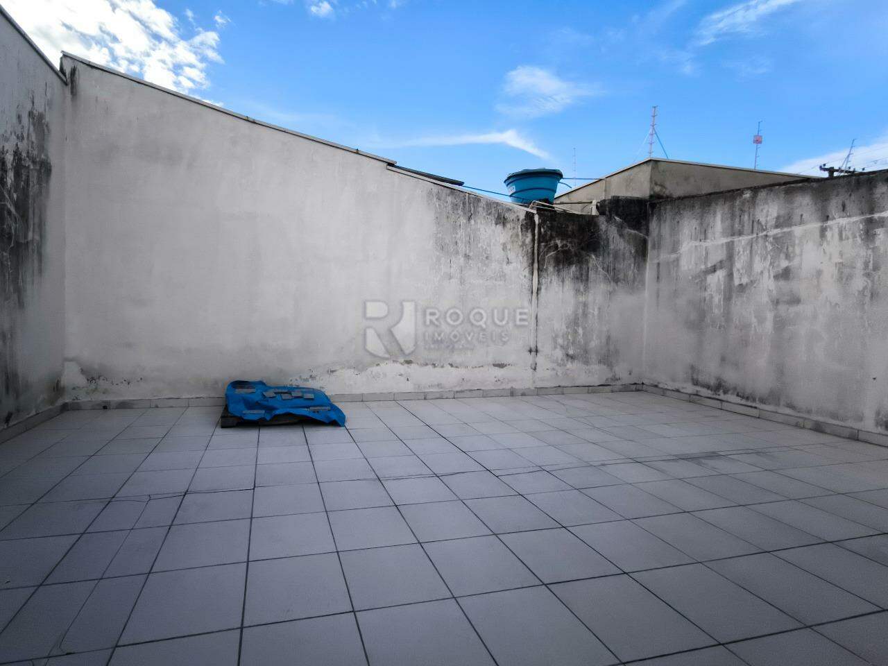 Casa Comercial para aluguel no bairro Centro: QUINTAL
