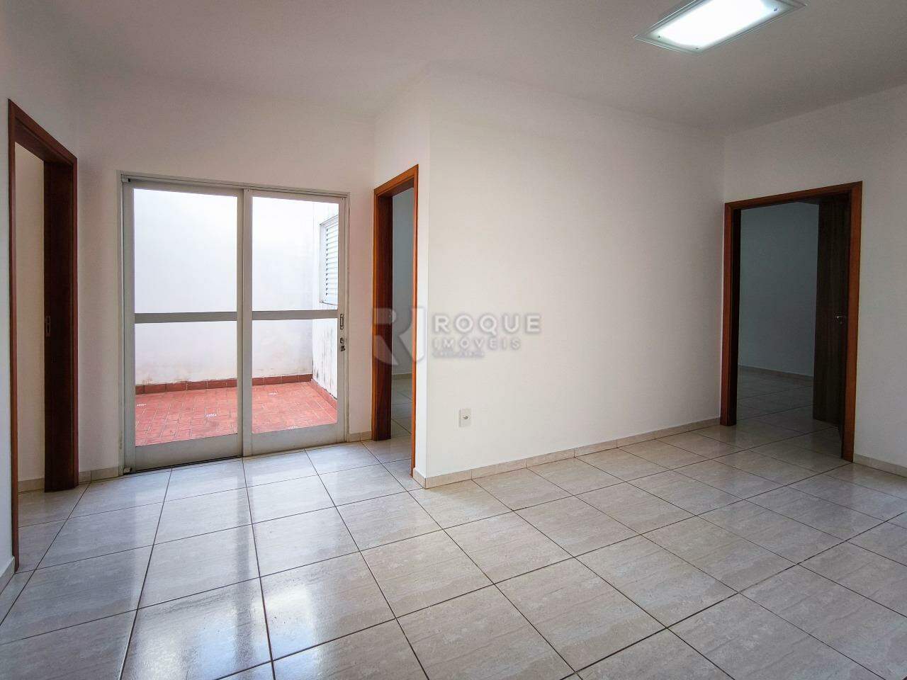 Casa Comercial para aluguel no bairro Centro: SALA DE ESTAR
