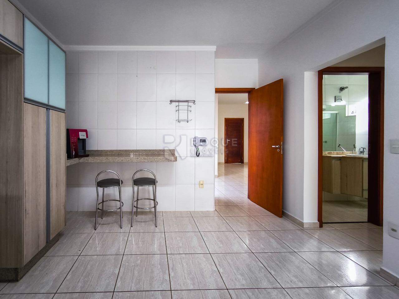 Casa Comercial para aluguel no bairro Centro: COZINHA
