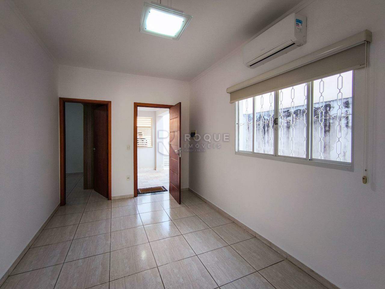 Casa Comercial para aluguel no bairro Centro: SALA DE ESTAR