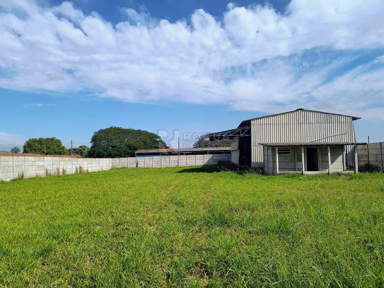 Barracão/Galpão para aluguel no bairro Cha Granja Planalto Rural: Frente