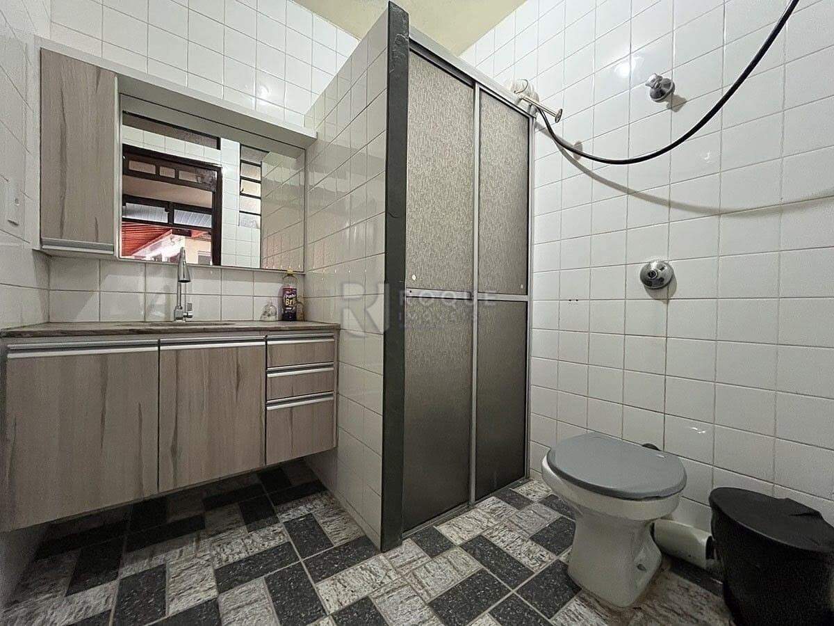 Casa Residencial para aluguel no bairro Centro: Wc externo 