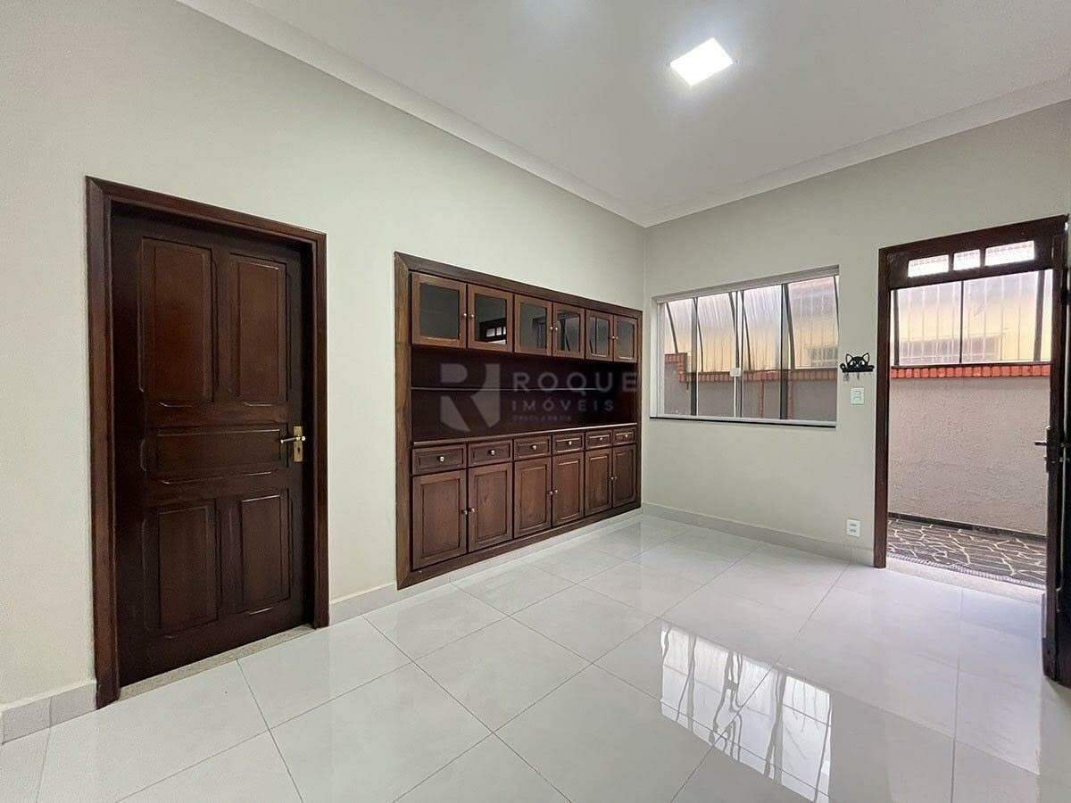 Casa Residencial para aluguel no bairro Centro: Copa