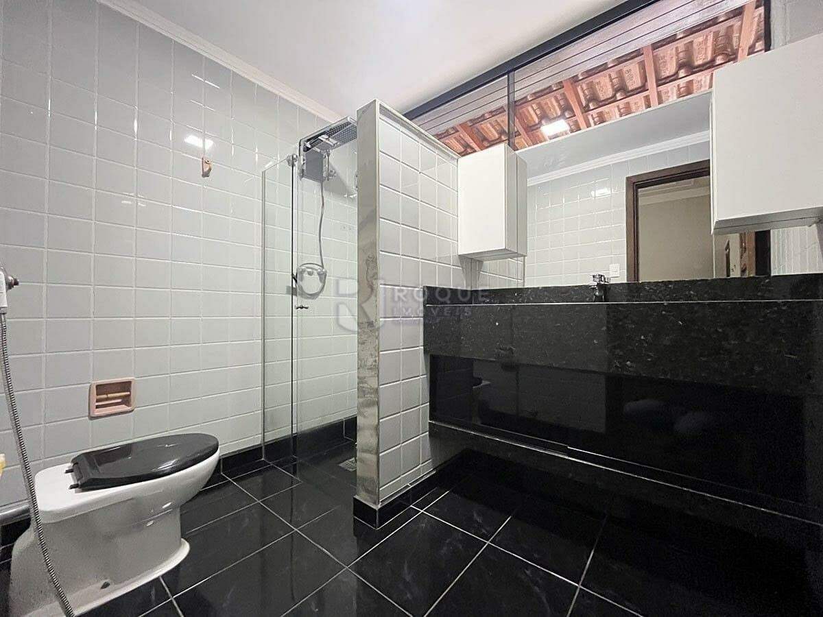 Casa Residencial para aluguel no bairro Centro: Wc suíte
