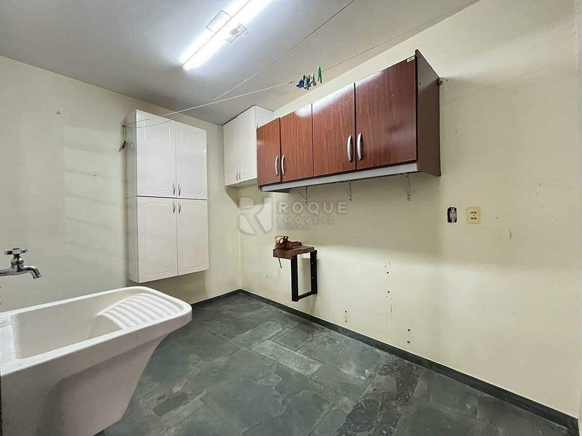 Casa Residencial para aluguel no bairro Centro: Lavanderia