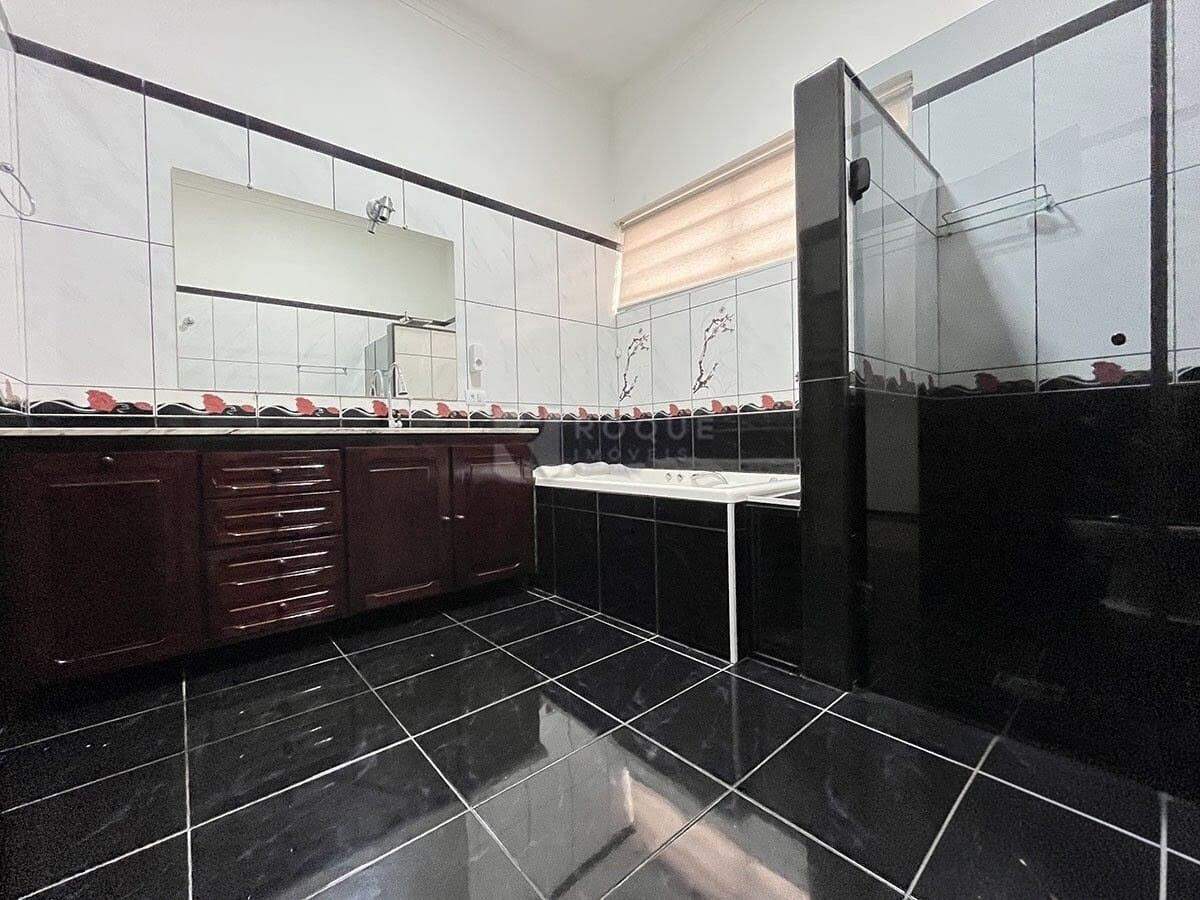 Casa Residencial para aluguel no bairro Centro: Wc social