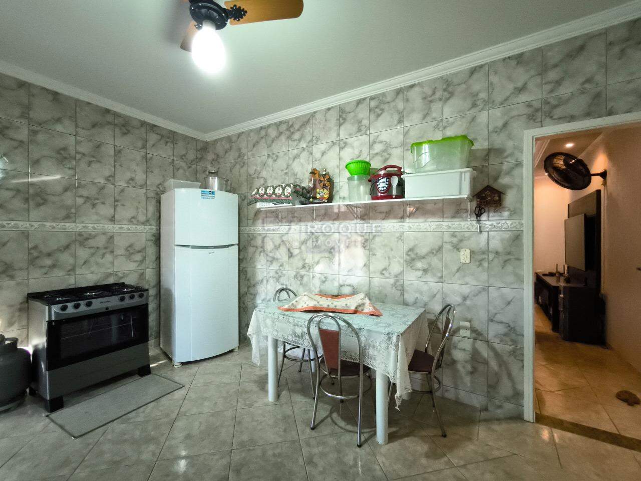 Chácara à venda no bairro Bairro dos Pires de Baixo: COZINHA