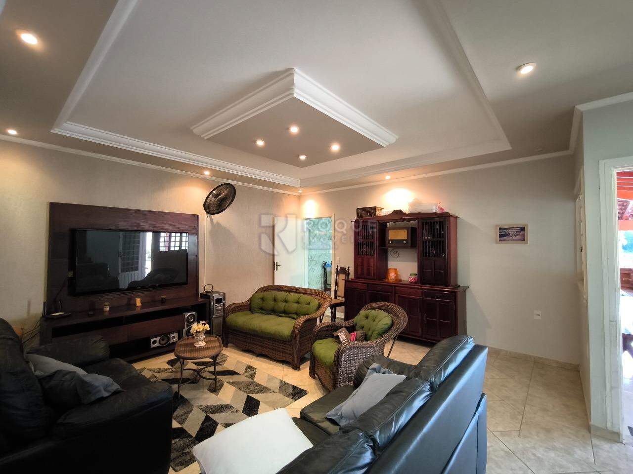 Chácara à venda no bairro Bairro dos Pires de Baixo: SALA DE ESTAR