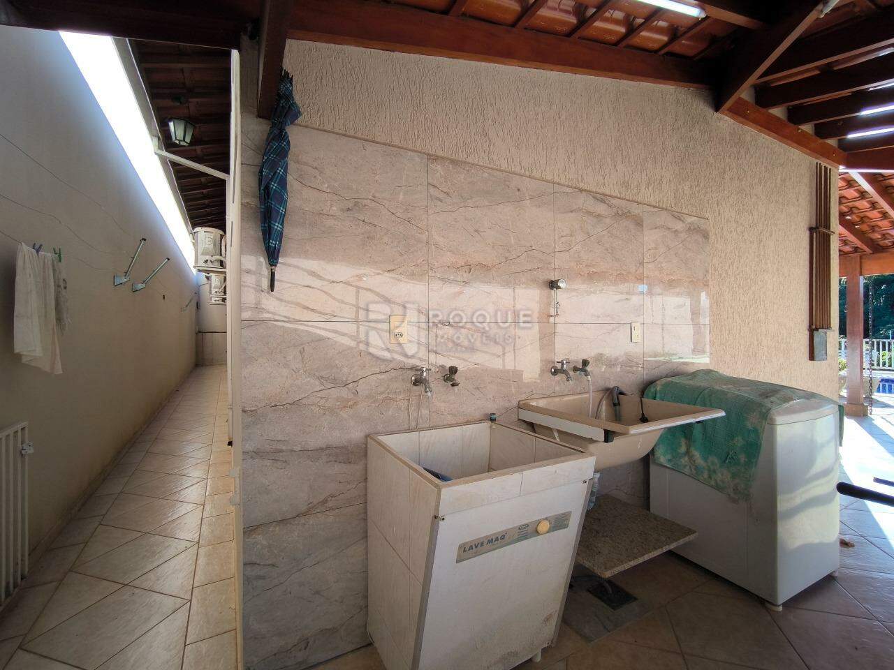 Chácara à venda no bairro Bairro dos Pires de Baixo: LAVANDERIA
