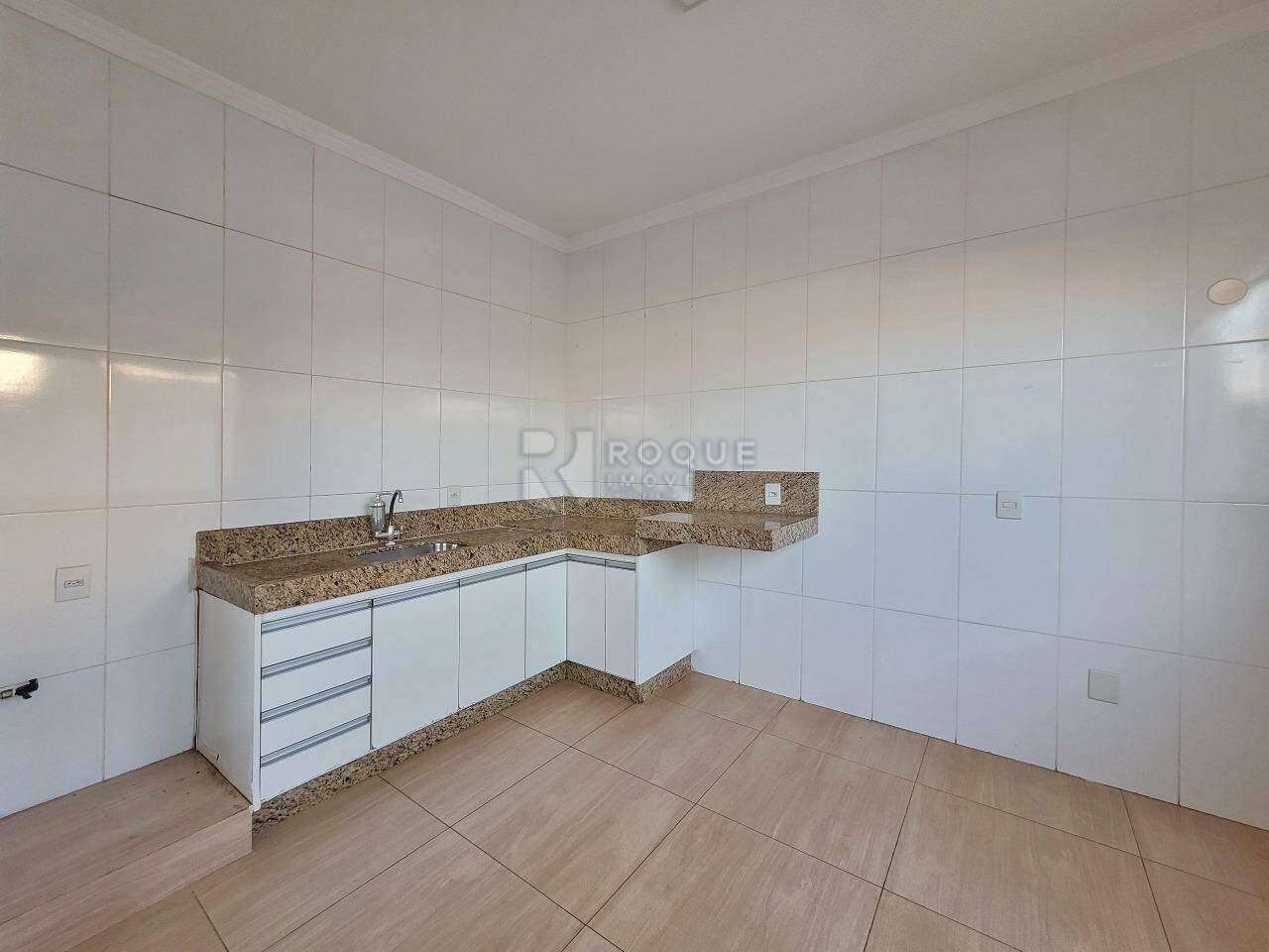 Casa em condomínio à venda no bairro Residencial Vermont: Cozinha Externa
