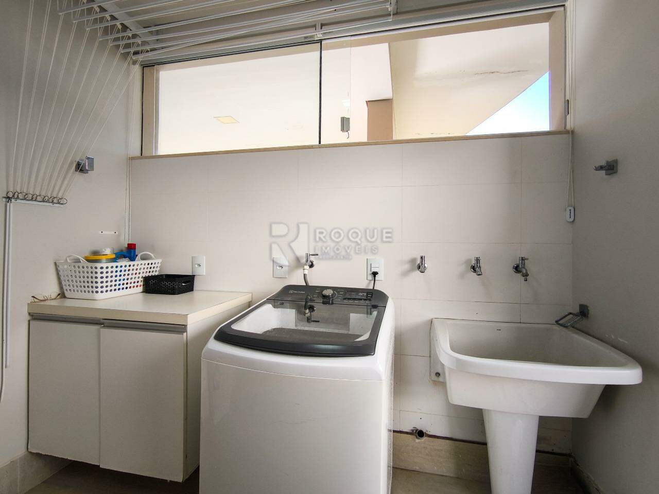 Casa em condomínio à venda no bairro Residencial Casalbuono: LAVANDERIA