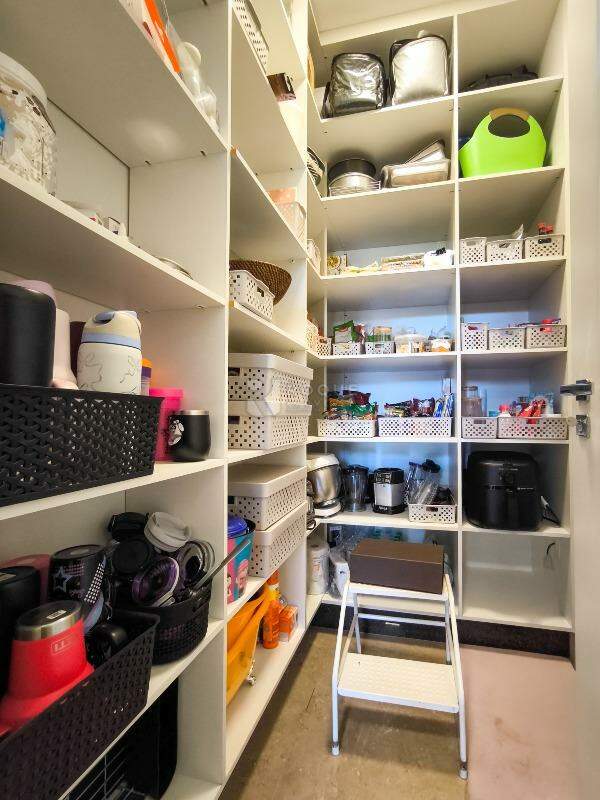 Casa em condomínio à venda no bairro Residencial Casalbuono: DESPENSA