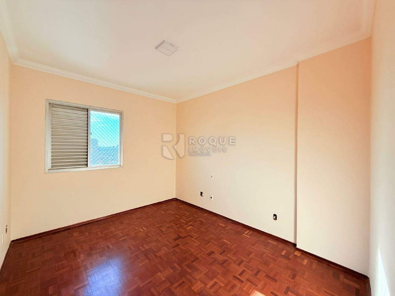 Apartamento à venda no bairro Centro: Dormitório 01