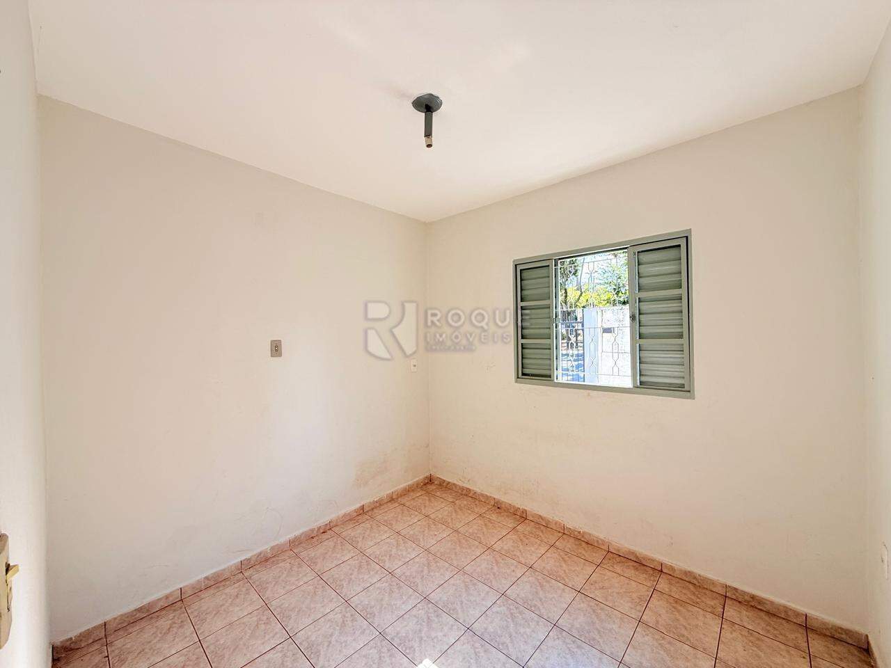Casa Residencial para aluguel no bairro Vila Santa Lucia: Dormitório 01
