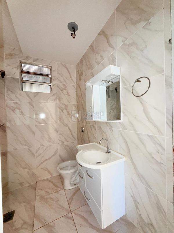 Casa Residencial para aluguel no bairro Vila Santa Lucia: Wc Social