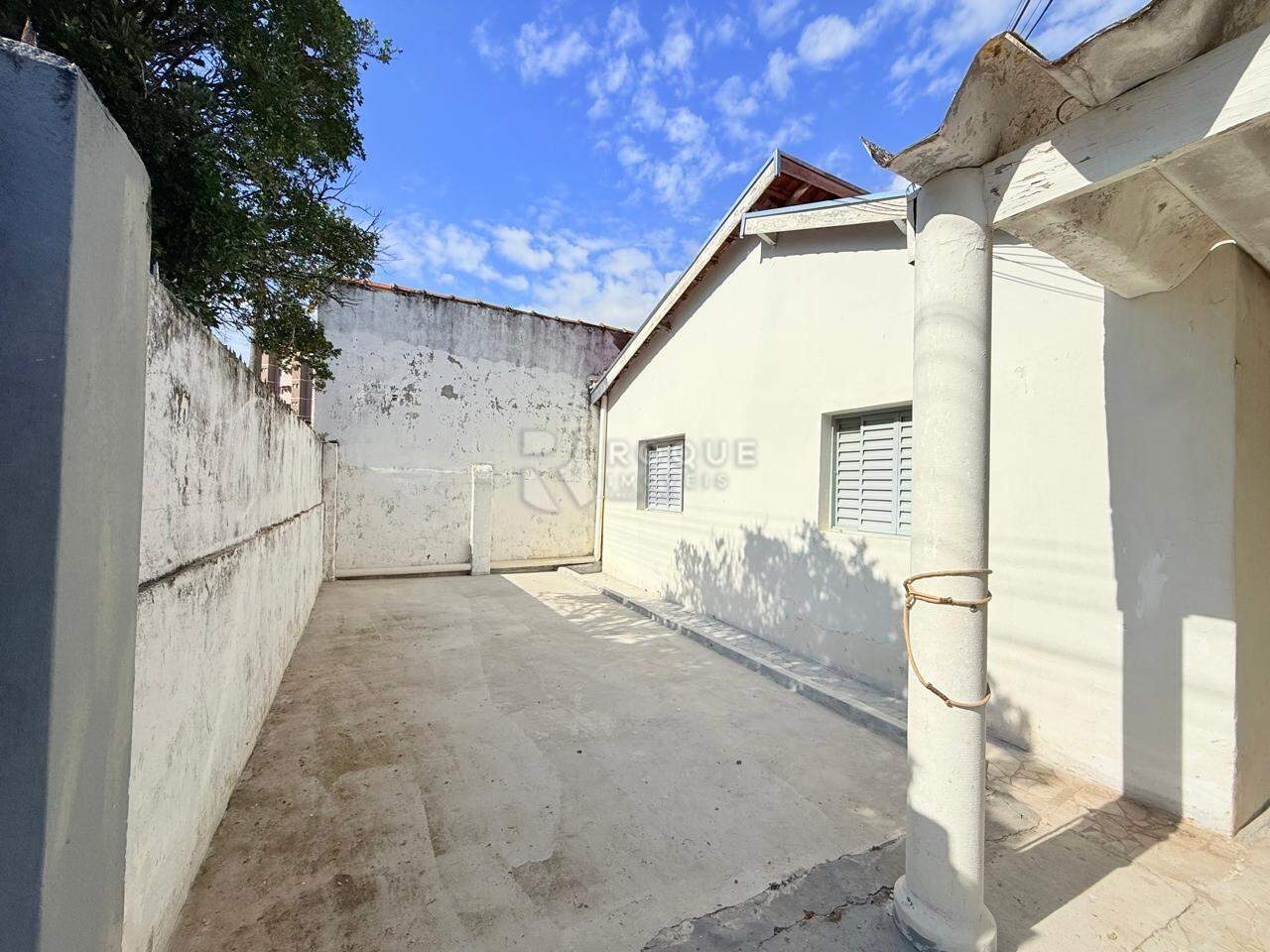 Casa Residencial para aluguel no bairro Vila Santa Lucia: Frente