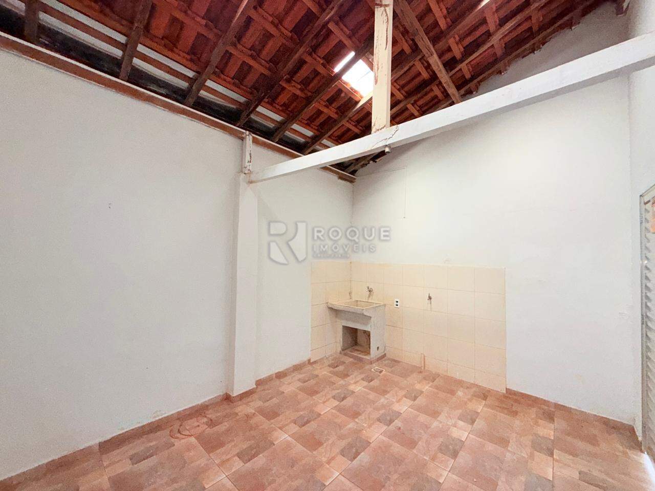 Casa Residencial para aluguel no bairro Vila Santa Lucia: Lavanderia