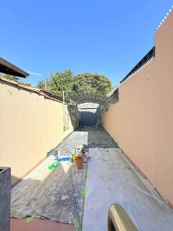 Casa Residencial para aluguel no bairro Jardim Cavinato: Garagem