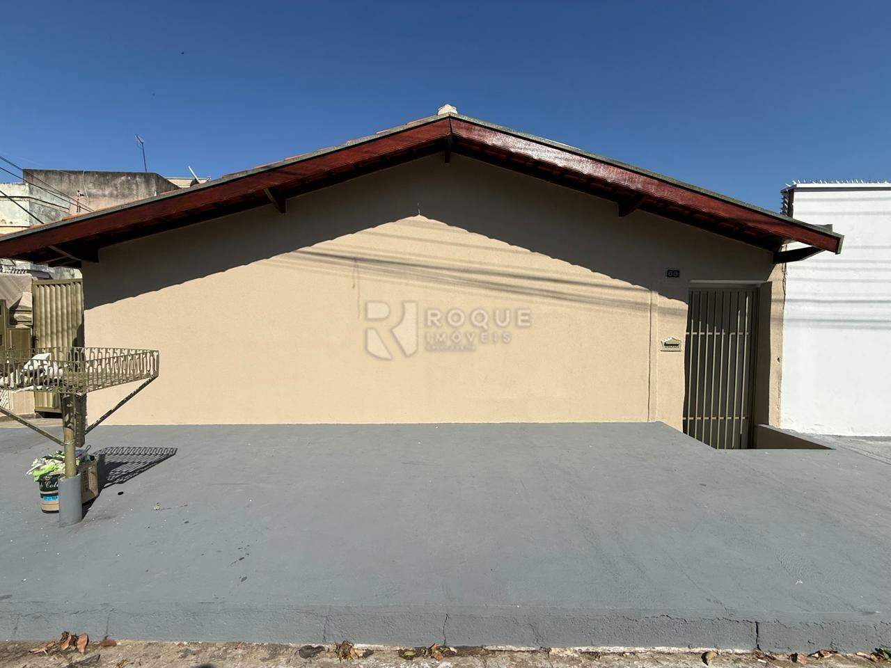 Casa Residencial para aluguel no bairro Jardim Cavinato: Fachada