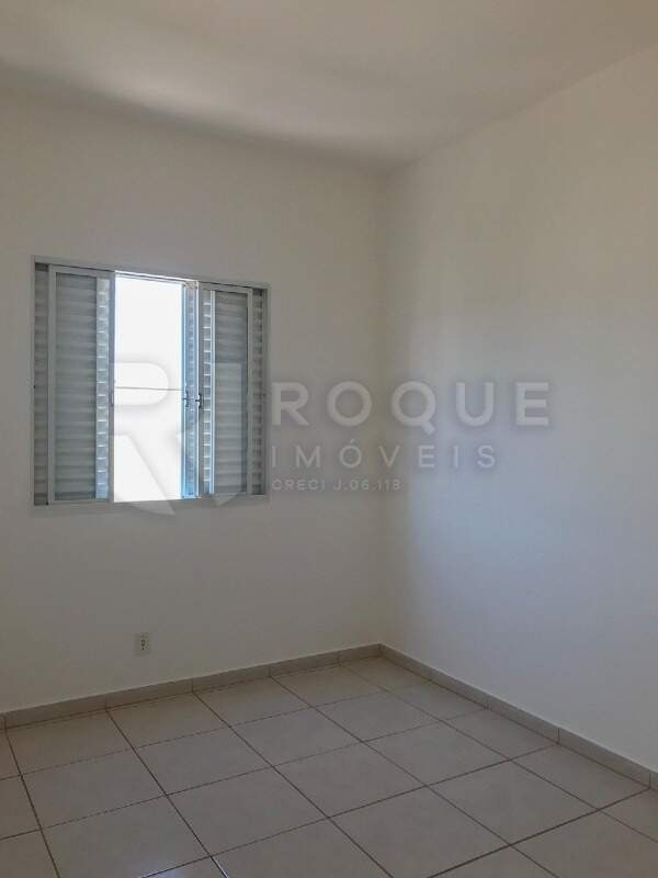 Apartamento à venda no bairro Vila Queiroz: Dormitório 1