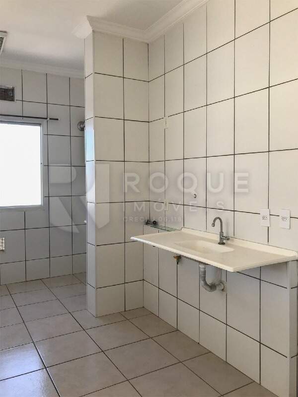 Apartamento à venda no bairro Vila Queiroz: Cozinha 