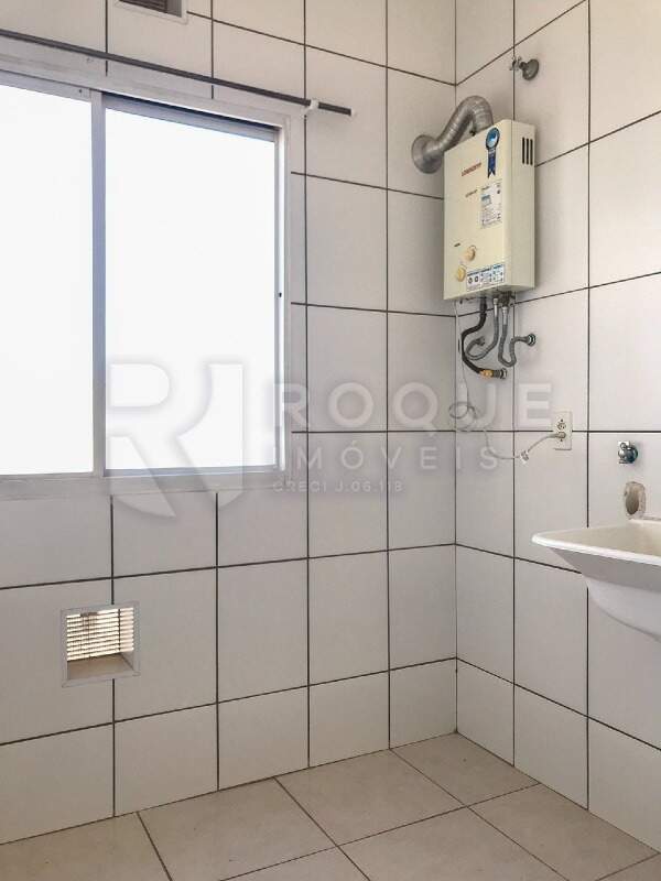 Apartamento à venda no bairro Vila Queiroz: Área de serviço 