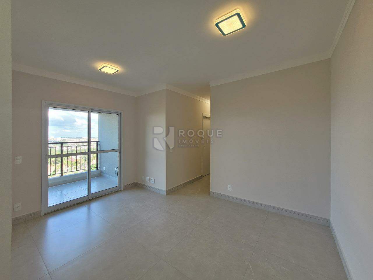 Apartamento à venda no bairro Jardim Santa Adélia: Sala