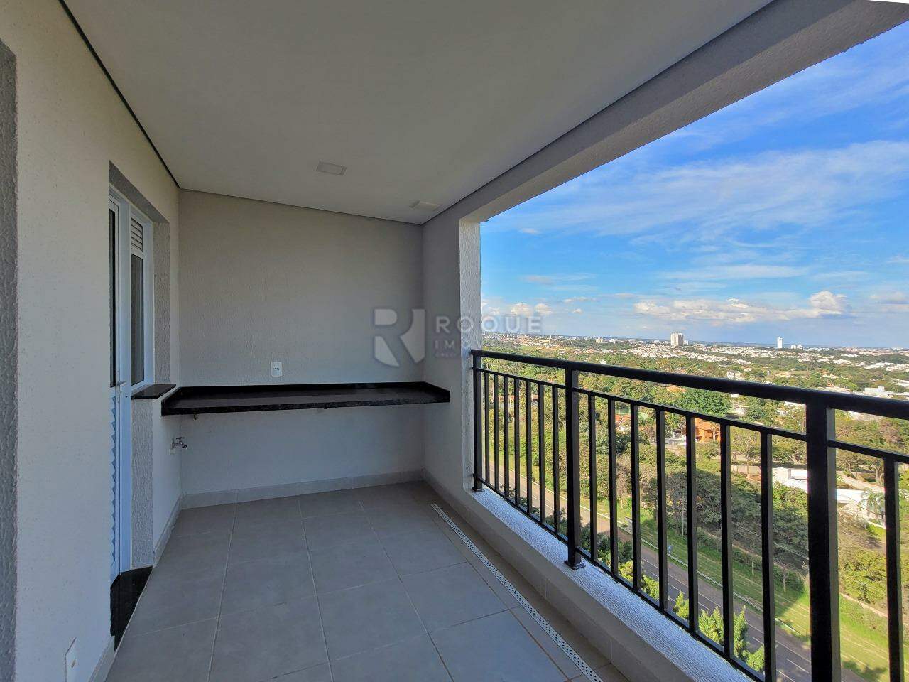Apartamento à venda no bairro Jardim Santa Adélia: Sacada