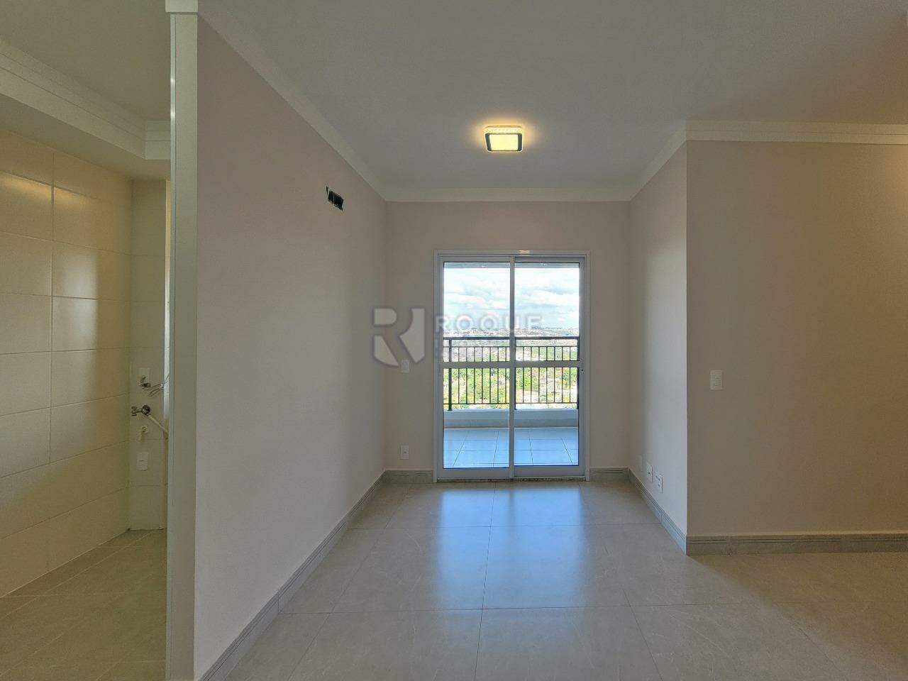 Apartamento à venda no bairro Jardim Santa Adélia: Sala