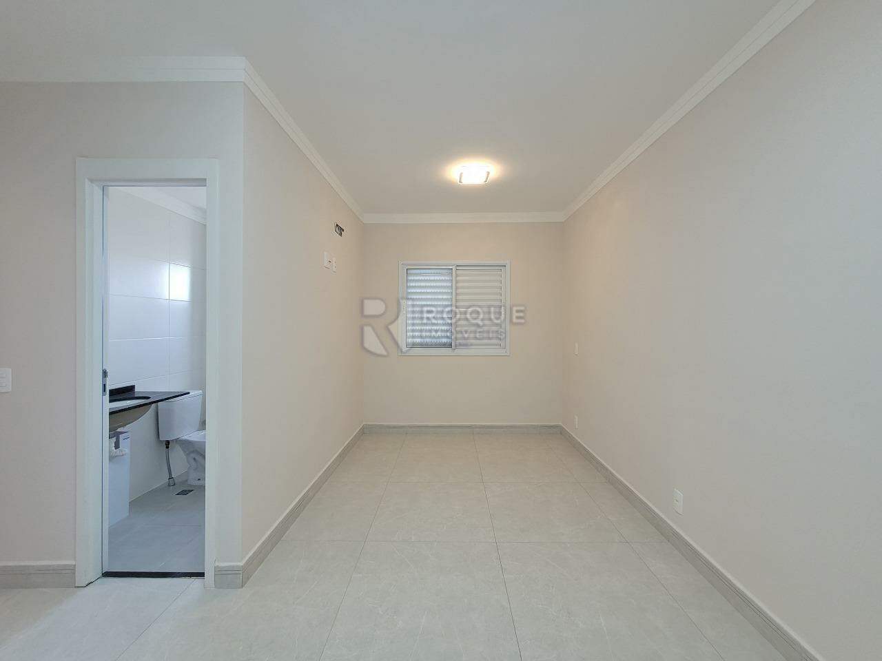 Apartamento à venda no bairro Jardim Santa Adélia: Suíte