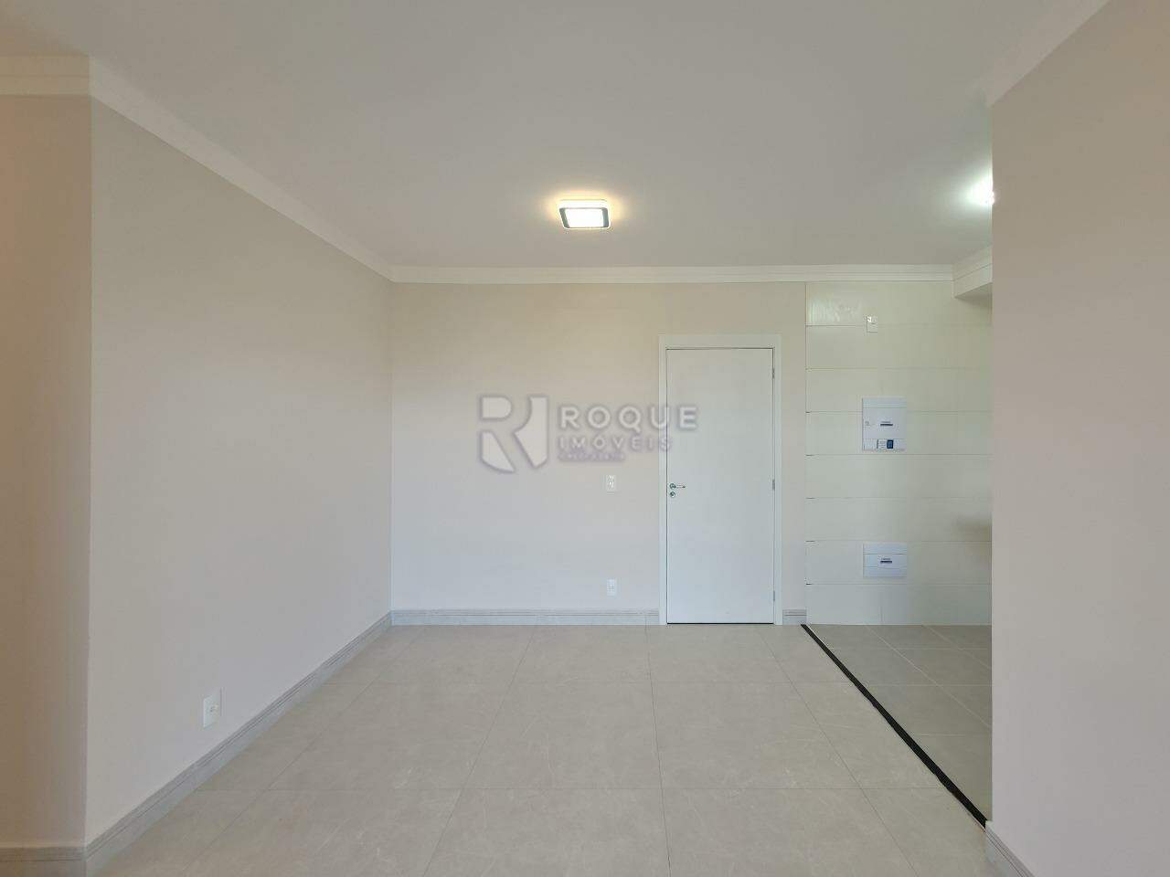 Apartamento à venda no bairro Jardim Santa Adélia: Sala