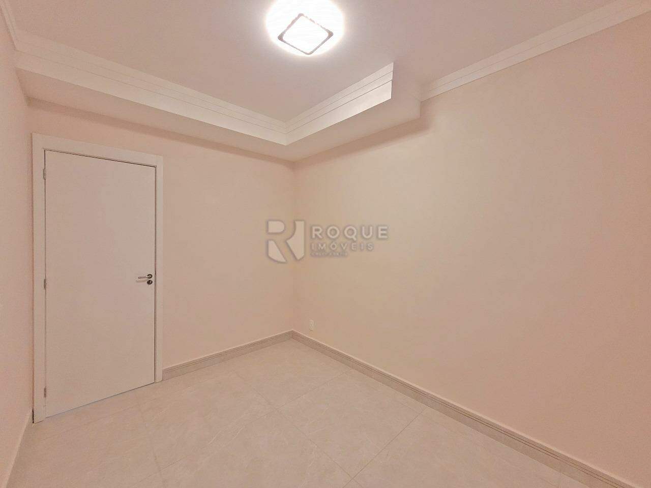 Apartamento à venda no bairro Jardim Santa Adélia: Dormitório 1