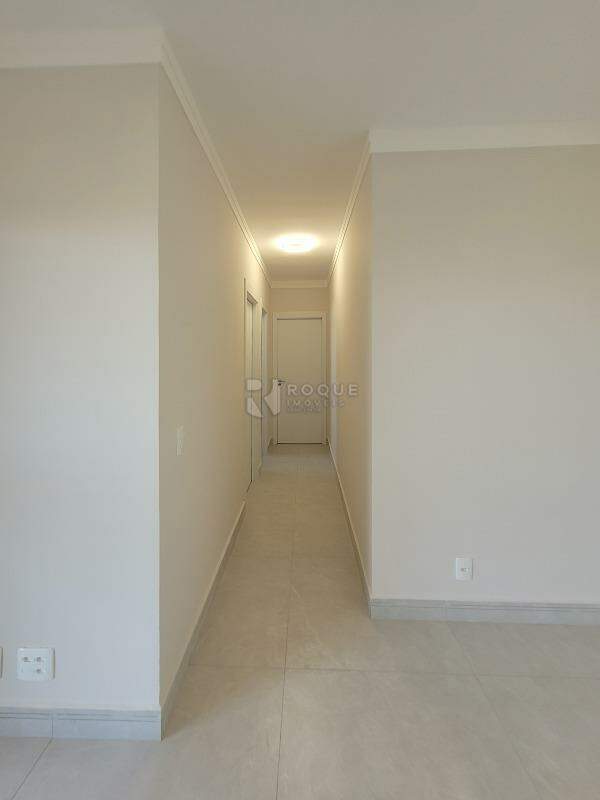 Apartamento à venda no bairro Jardim Santa Adélia: Hall
